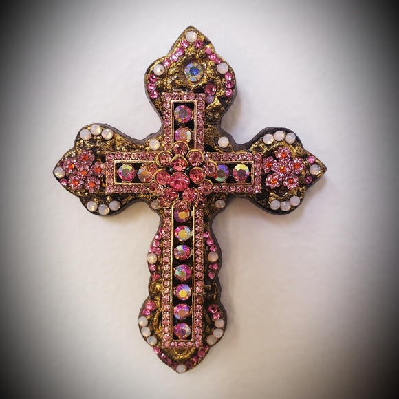 Pretty pink wall cross one-of-a-kind Swarovski crystals handmade - Picture 3 of 5